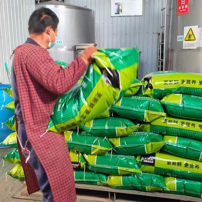 食品添加物の家禽の血食事の家禽の供給の添加物の鶏血しょう粉